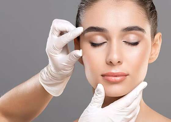 Estimulación de Colágeno — Sculptra - Estimula la producción natural de colágeno.